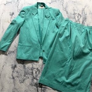 Vintage Women's Teal Tailored Blazer and Skirt Set